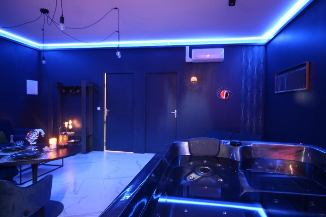 Suite Blue Jacuzzi Le Breuil  Exterior foto